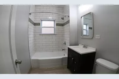4303 N Sawyer Avenue, Chicago, IL 60618 - Photo 18
