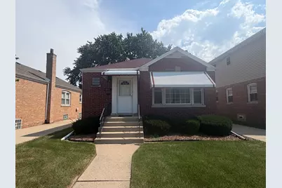 10221 S Trumbull Avenue, Evergreen Park, IL 60805 - Photo 1