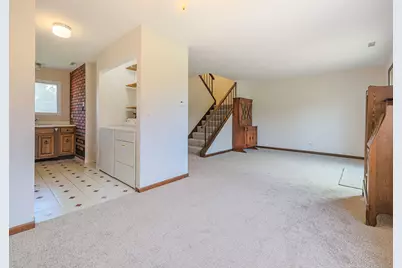 472 Esselen Court, Carol Stream, IL 60188 - Photo 10
