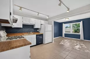244 Coventry Ct, Bloomingdale, IL 60108 - Photo 10