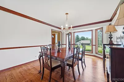 40W815 S Bridle Creek Drive, Saint Charles, IL 60175 - Photo 8