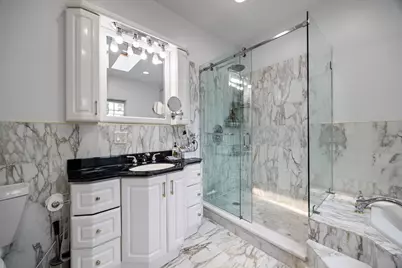 5900 Crain Street, Morton Grove, IL 60053 - Photo 12