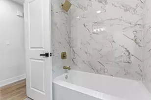 8820 S Ridgeland Ave, Chicago, IL 60617 - Photo 12