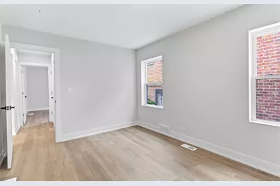 8820 S Ridgeland Avenue, Chicago, IL 60617 - Photo 10