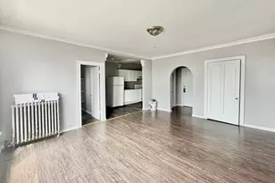 2349 W Devon Ave, Chicago, IL 60659 - Photo 4