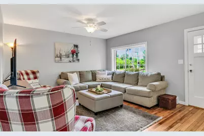 13719 W Wadsworth Road, Wadsworth, IL 60083 - Photo 4