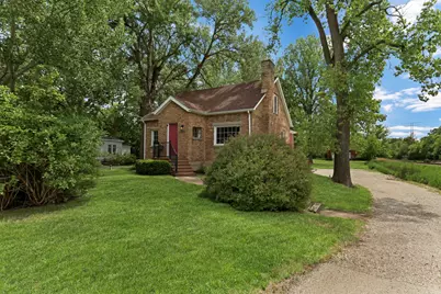13719 W Wadsworth Road, Wadsworth, IL 60083 - Photo 2