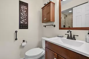 765 Freeman Ct, Hoffman Estates, IL 60192 - Photo 12