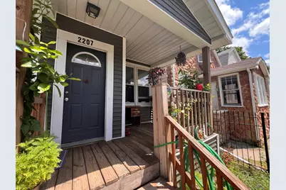 2207 N Lawndale Avenue, Chicago, IL 60647 - Photo 2