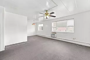 2025 W Granville Ave, Chicago, IL 60659 - Photo 4