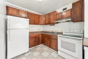 2025 W Granville Ave, Chicago, IL 60659 - Photo 6