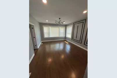 8404 S Oglesby Avenue, Chicago, IL 60617 - Photo 2