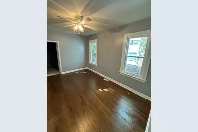 8404 S Oglesby Avenue, Chicago, IL 60617 - Photo 6