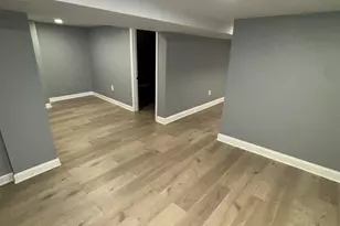 8404 S Oglesby Ave, Chicago, IL 60617 - Photo 18