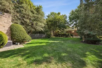 241 Southcote Road, Riverside, IL 60546 - Photo 20