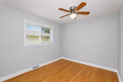 136 N May Street, Addison, IL 60101 - Photo 16