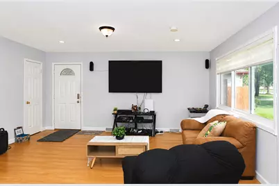 136 N May Street, Addison, IL 60101 - Photo 4