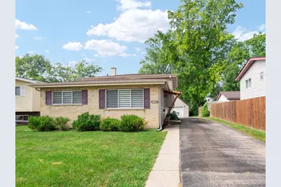 136 N May Street, Addison, IL 60101 - Photo 1