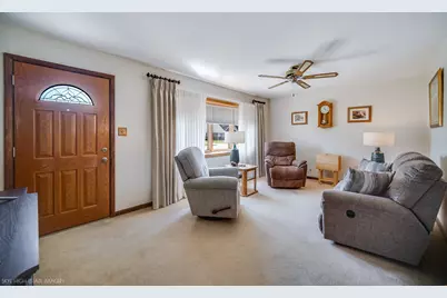 8724 Cranbrook Lane, Bridgeview, IL 60455 - Photo 2