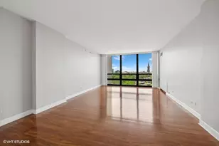 1636 N Wells St, Chicago, IL 60614 - Photo 2