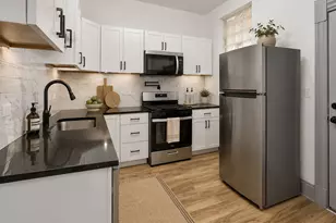 6602 S Marquette Rd, Chicago, IL 60637 - Photo 2