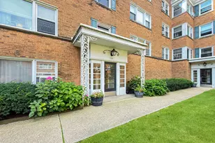 520 Michigan Ave, Evanston, IL 60202 - Photo 2