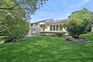 358 Hastings Ave, Highland Park, IL 60035 - Photo 1