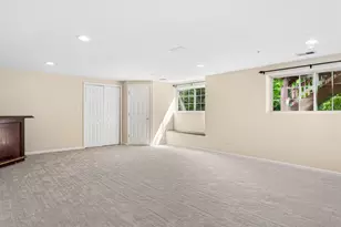 135 Tanglewood Dr, Glen Ellyn, IL 60137 - Photo 14