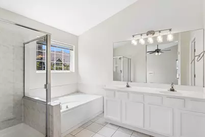 135 Tanglewood Drive, Glen Ellyn, IL 60137 - Photo 18