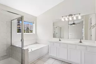 135 Tanglewood Dr, Glen Ellyn, IL 60137 - Photo 18
