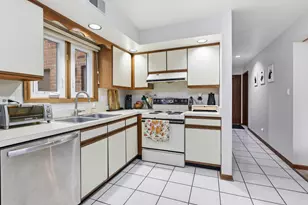 821 Oakton St, Elk Grove Village, IL 60007 - Photo 14