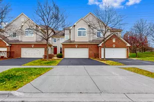 6032 Delaney Dr, Hoffman Estates, IL 60192 - Photo 1