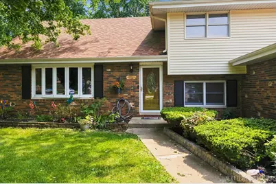 624 Shorewood Drive, Shorewood, IL 60404 - Photo 2