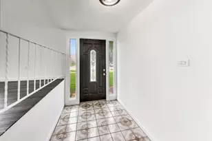 10128 Parke Ave, Oak Lawn, IL 60453 - Photo 2