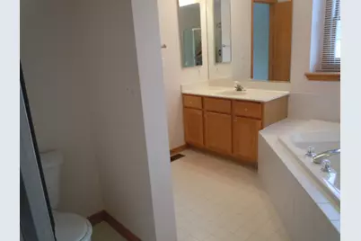 [Address not provided], Crystal Lake, IL 60014 - Photo 18