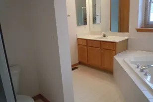[Address not provided], Crystal Lake, IL 60014 - Photo 18