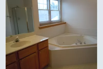 [Address not provided], Crystal Lake, IL 60014 - Photo 16