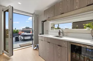 1346 W Walton St, Chicago, IL 60642 - Photo 28