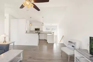 207 Nicole Dr, South Elgin, IL 60177 - Photo 6