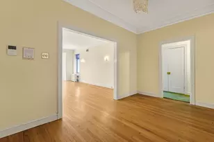 5757 S Kenwood Ave, Chicago, IL 60637 - Photo 2