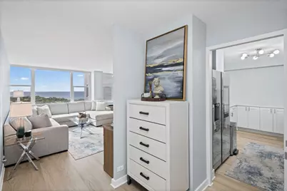4250 N Marine Drive #2730, Chicago, IL 60613 - Photo 8