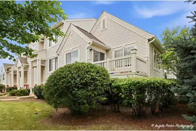 649 S Parkside Drive #649, Round Lake, IL 60073 - Photo 2