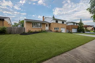 291 Division St, Melrose Park, IL 60160 - Photo 2