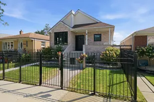 4623 S Kilpatrick Ave, Chicago, IL 60632 - Photo 1