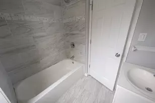 9211 S Laflin St, Chicago, IL 60620 - Photo 10