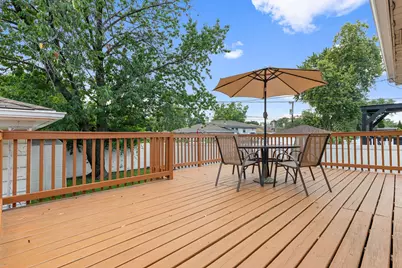 5705 W Maple Avenue, Berkeley, IL 60163 - Photo 18