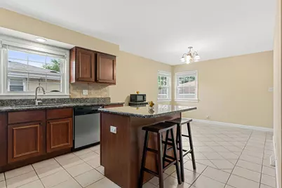 5705 W Maple Avenue, Berkeley, IL 60163 - Photo 4