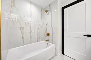 9233 Crescent Ct, Oak Lawn, IL 60453 - Photo 34