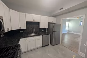 1457 W Foster Ave, Chicago, IL 60640 - Photo 8