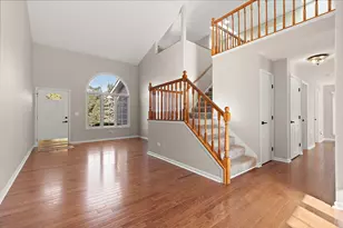 5000 Vernon Park Pl, Lisle, IL 60532 - Photo 6